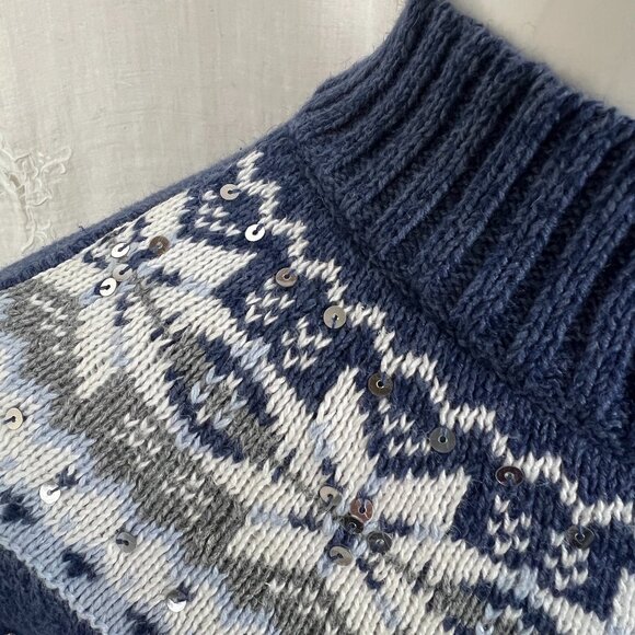 Crystal Kobe Fair Isle Snowflake Cardigan Sweater - Picture 6 of 9